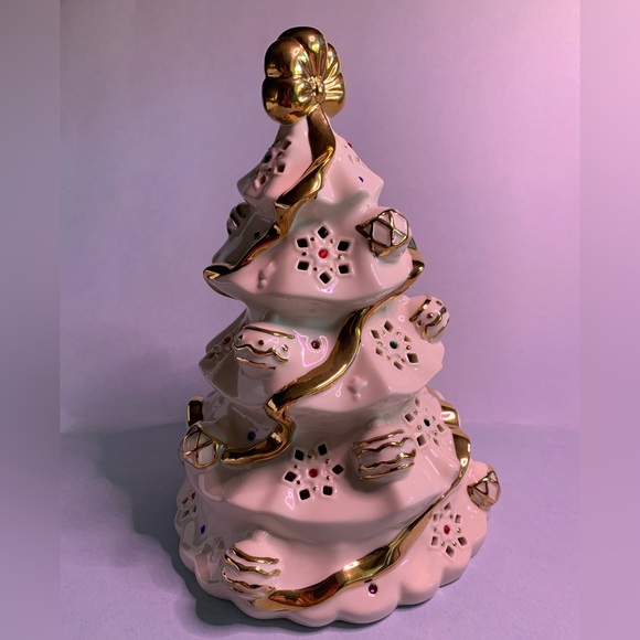 Porcelain Christmas tree with lights - Picture 2 of 5